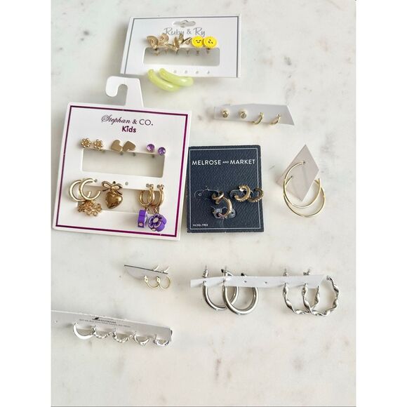 18 pairs of mixed earrings - Picture 2 of 8